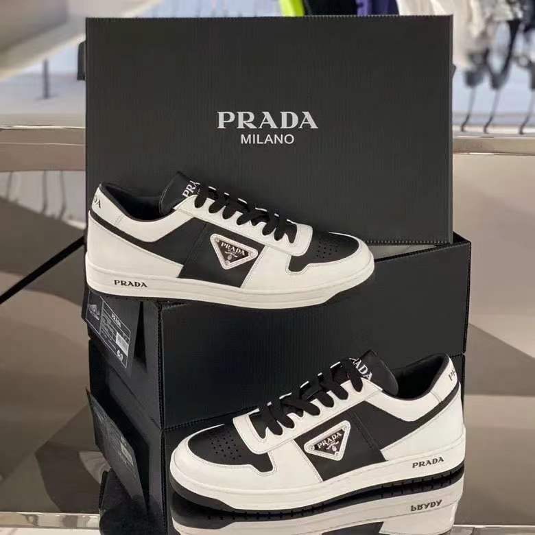 Pra*a sneakers